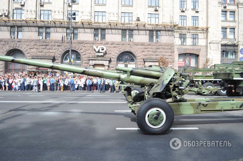 В Киеве прошел военный парад. Фоторепортаж