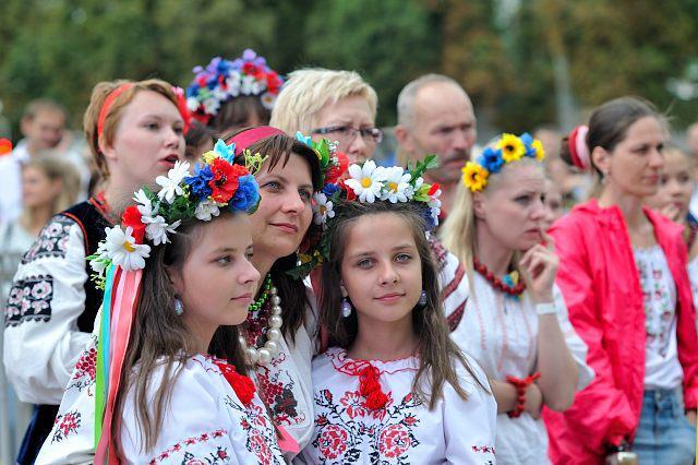 Самые красивые наряды всеукраинского парада вышиванок