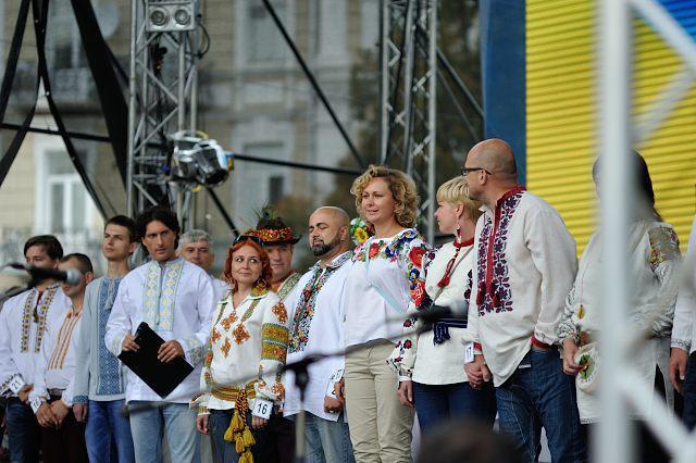 Самые красивые наряды всеукраинского парада вышиванок