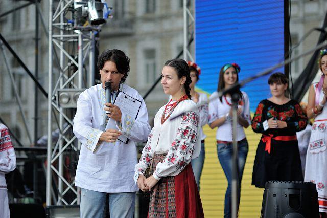 Самые красивые наряды всеукраинского парада вышиванок