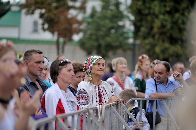 Самые красивые наряды всеукраинского парада вышиванок