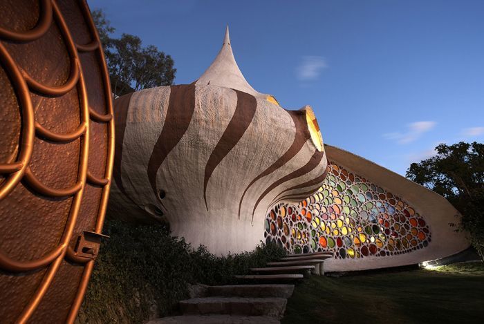 Необычные жилые здания в виде животных