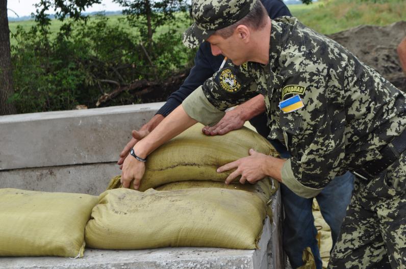 Вокруг Днепропетровска укрепляют кольцо обороны