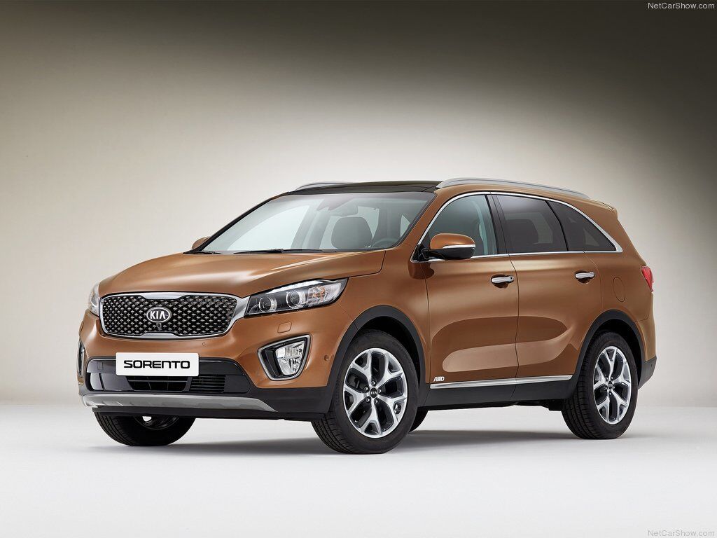 КИА показала салон нового кроссовера Sorento: царство кожи и пластика