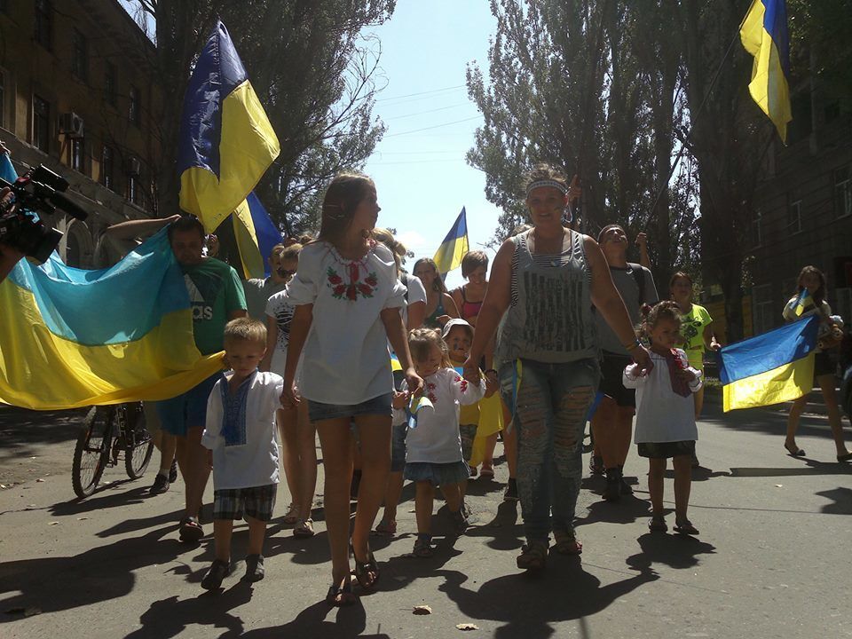 В освобожденном Славянске прошел первый патриотический марш