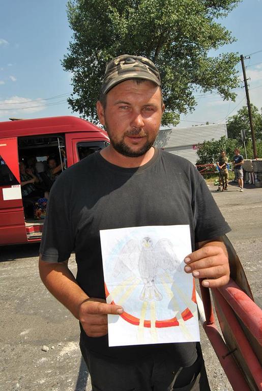 Українські військові вважають дитячі малюнки своїми оберегами від ворожих куль