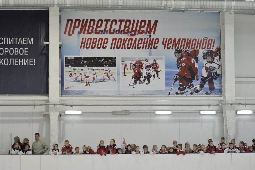 ДЮСШ хоккейного клуба "Донбасс" открыла двери для детей из Славянска, Краматорска и Константиновки