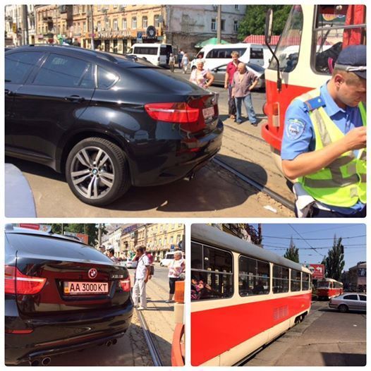 Госмашина из-за неправильной парковки создала огромную пробку в Киеве