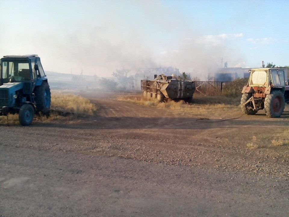 Украинские силовики на Луганщине попали под двойной обстрел боевиков и российской стороны