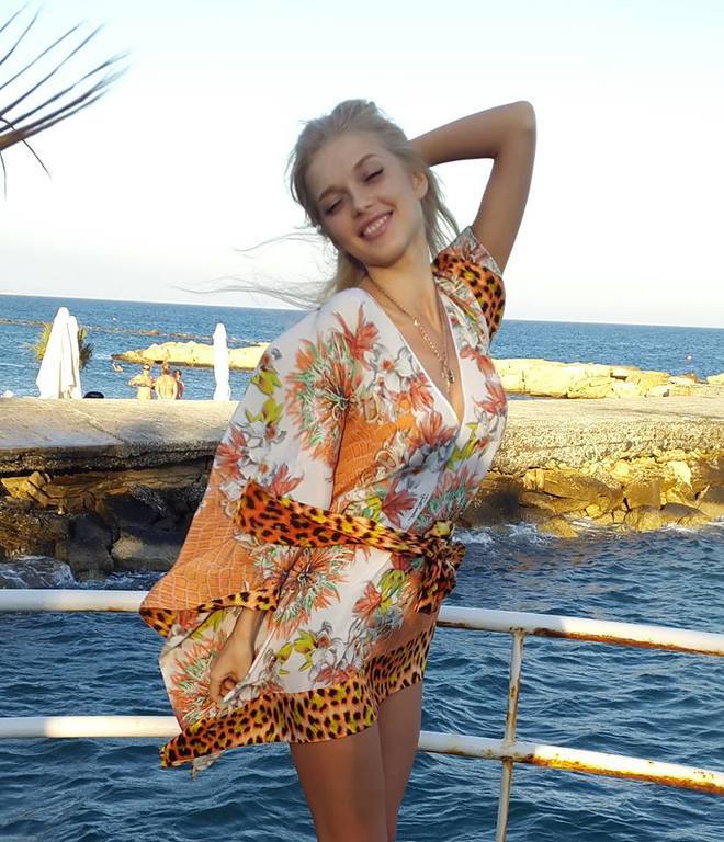 Сексапильная "виагрянка" Эрика поделилась фото из отпуска