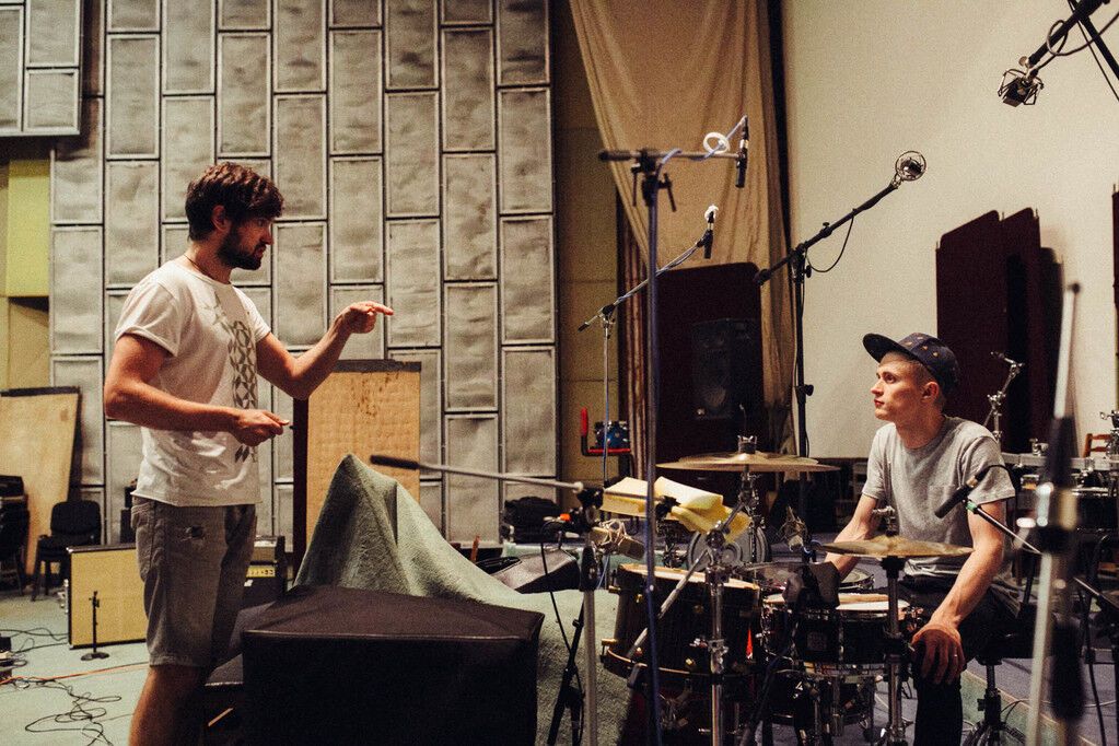 Группа Bahroma  представила клип на песню "Важное неважно"