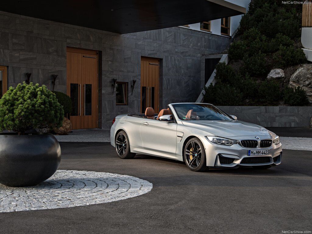 БМВ выпустила мощный и быстрый кабриолет M4