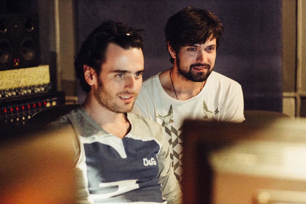 Группа Bahroma  представила клип на песню "Важное неважно"