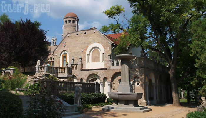 Невероятная история любви архитектора, который 40 лет строил замок для своей жены