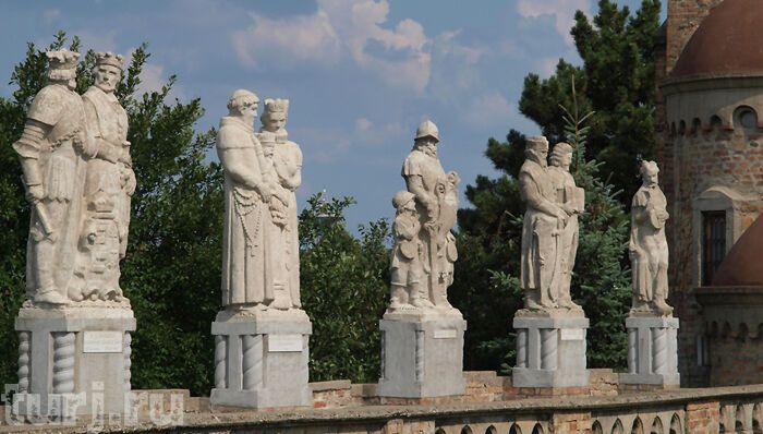 Невероятная история любви архитектора, который 40 лет строил замок для своей жены