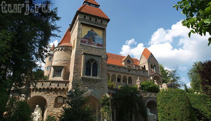 Невероятная история любви архитектора, который 40 лет строил замок для своей жены