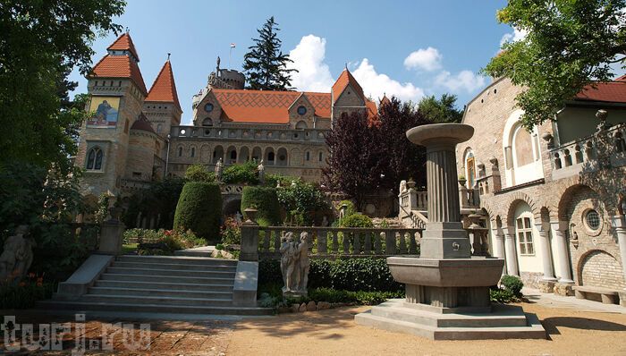 Невероятная история любви архитектора, который 40 лет строил замок для своей жены