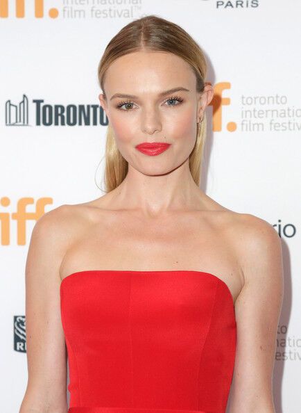 Кровь с молоком на красной дорожке в Торонто 