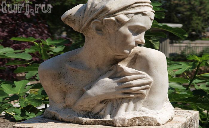 Невероятная история любви архитектора, который 40 лет строил замок для своей жены