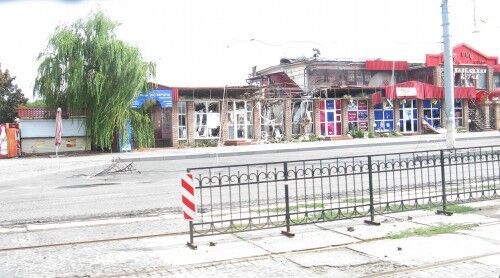 Луганск разрушенный: в городе тихо, но проблемы с электричеством, связью и водой сохранились