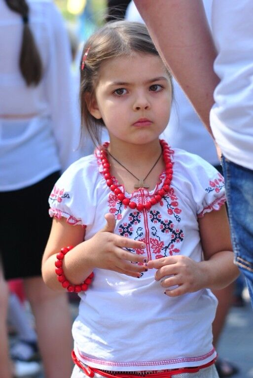 В Одессе прошел мегамарш вышиванок: Украина начинается с Одессы!