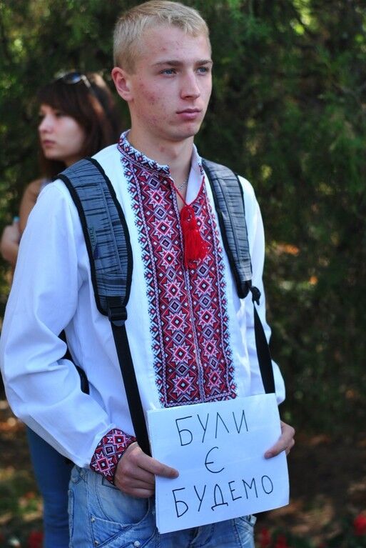 В Одессе прошел мегамарш вышиванок: Украина начинается с Одессы!