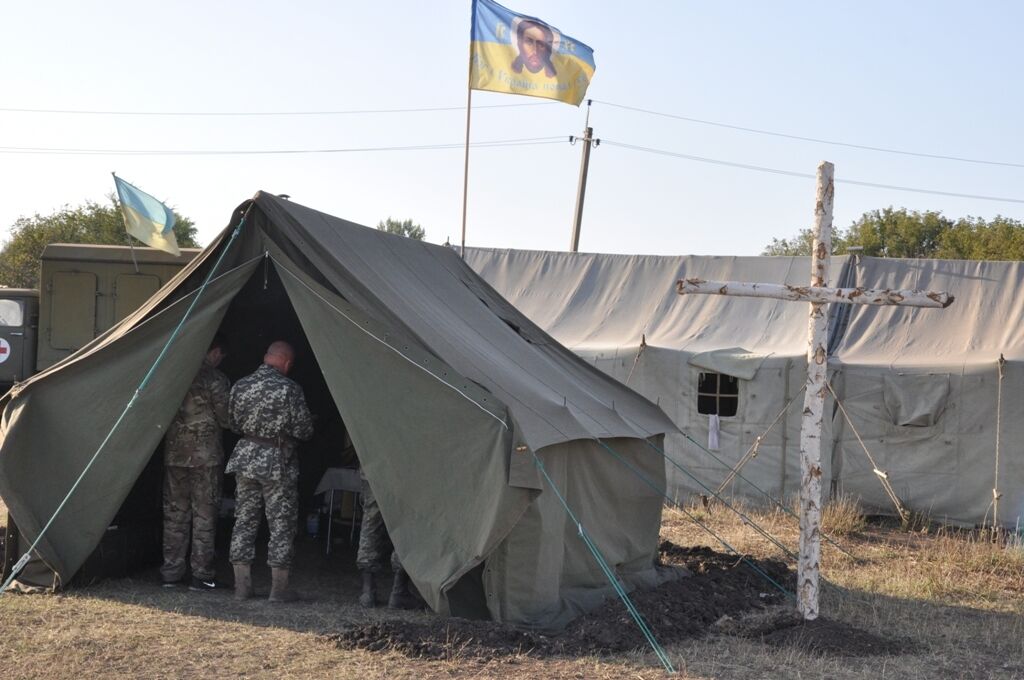 "Динамо" передало гуманитарную помощь военным в зоне АТО