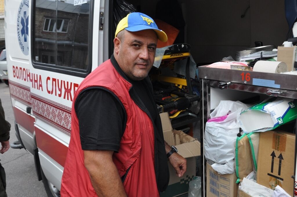 "Динамо" передало гуманитарную помощь военным в зоне АТО