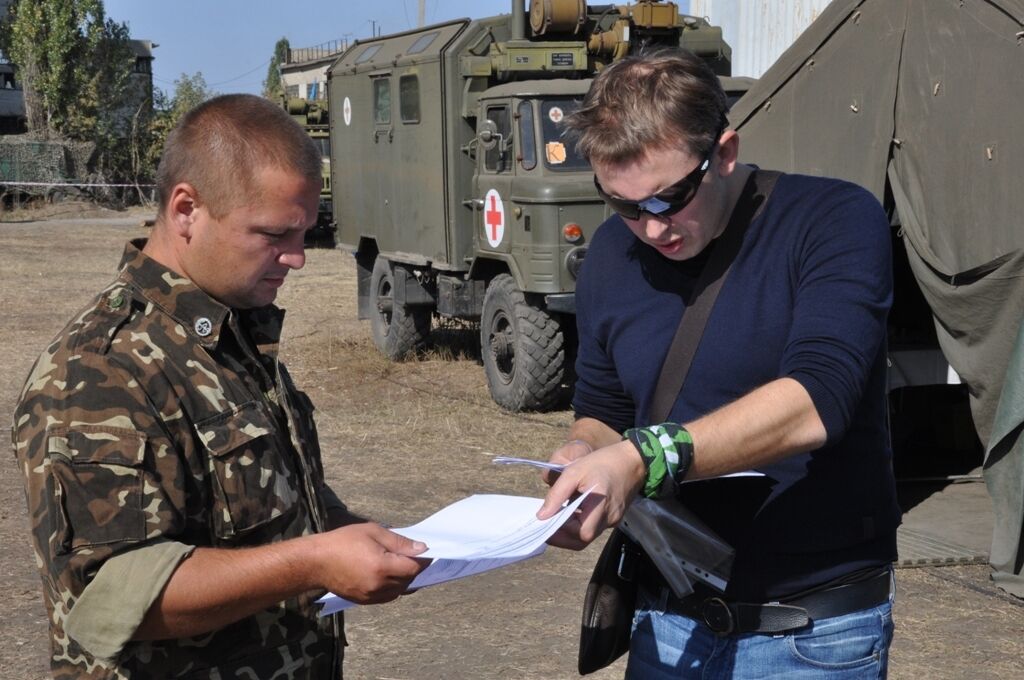 "Динамо" передало гуманитарную помощь военным в зоне АТО