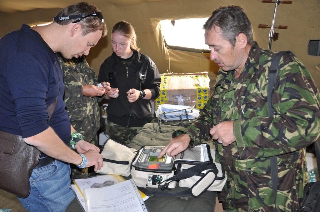 "Динамо" передало гуманитарную помощь военным в зоне АТО