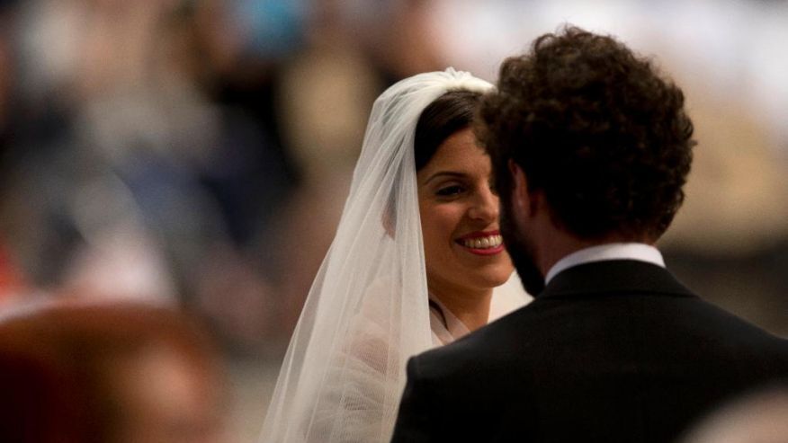 Папа Римский повенчал 20 пар в Ватикане