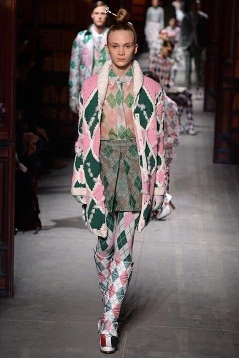 Парень из Днепропетровска покорил мировые подиумы роскошной женственной внешностью