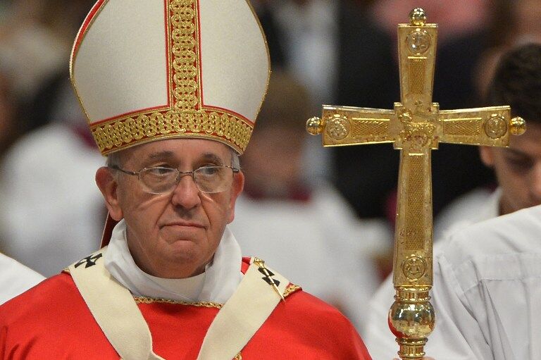 Папа Римский повенчал 20 пар в Ватикане