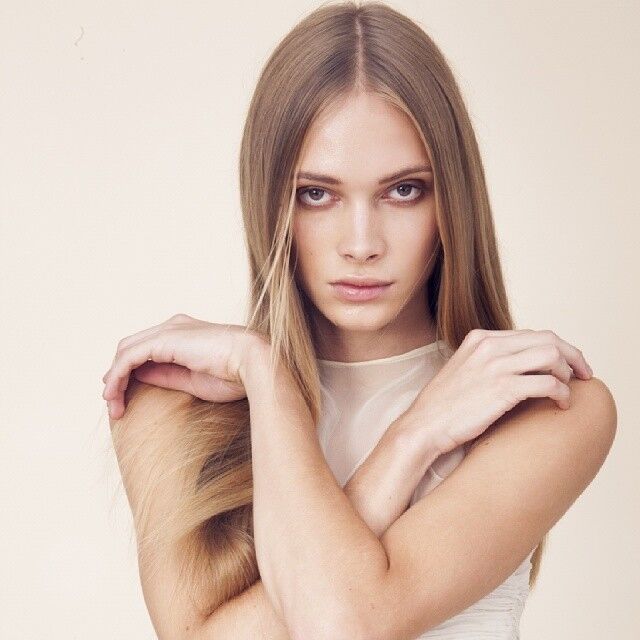 Парень из Днепропетровска покорил мировые подиумы роскошной женственной внешностью