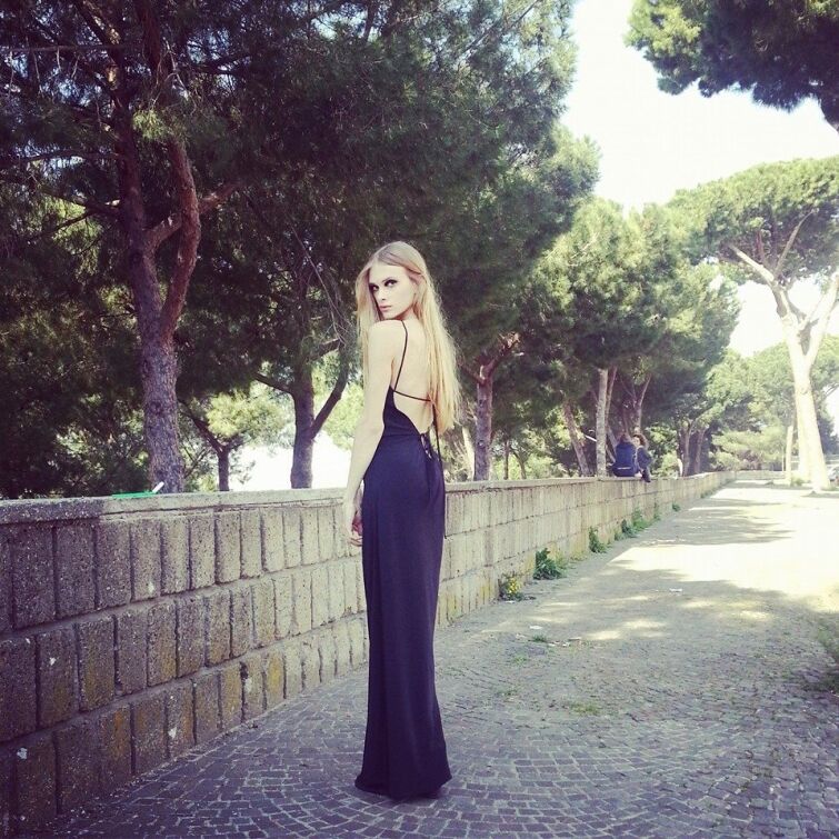 Парень из Днепропетровска покорил мировые подиумы роскошной женственной внешностью