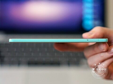 Выпущен самый тонкий в мире смартфон – 5,1 мм