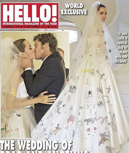 Анджелина Джоли вышла замуж в роскошном платье от Versace с рисунками своих детей. Первые фото