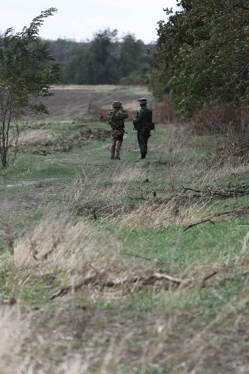 Фоторепортаж з передової: як силовики захищають Маріуполь