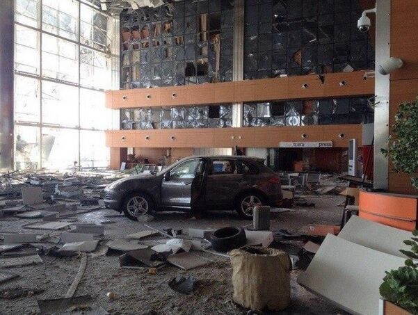 В сети появились фото Донецкого аэропорта до и после четырехмесячного обстрела