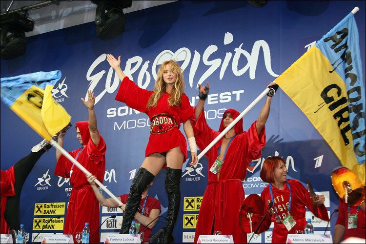 Мика Ньютон и Притула рады отказу Украины от "Евровидения", а Вакарчук – в шоке