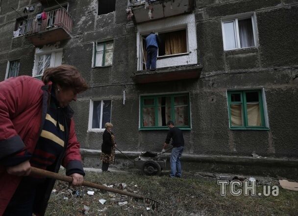 Похороны без гроба. Фоторепортаж из Дебальцево