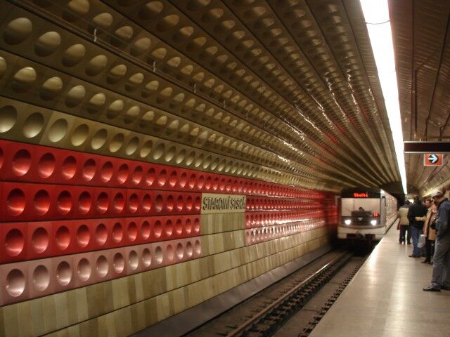 10 самых красивых станций метро