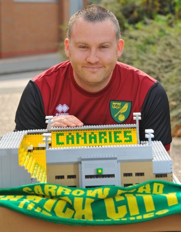 Британский болельщик собрал из Lego копию стадиона "Норвича"