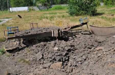 Опубліковані фото Авдіївки, яку багато разів обстрілювали терористи