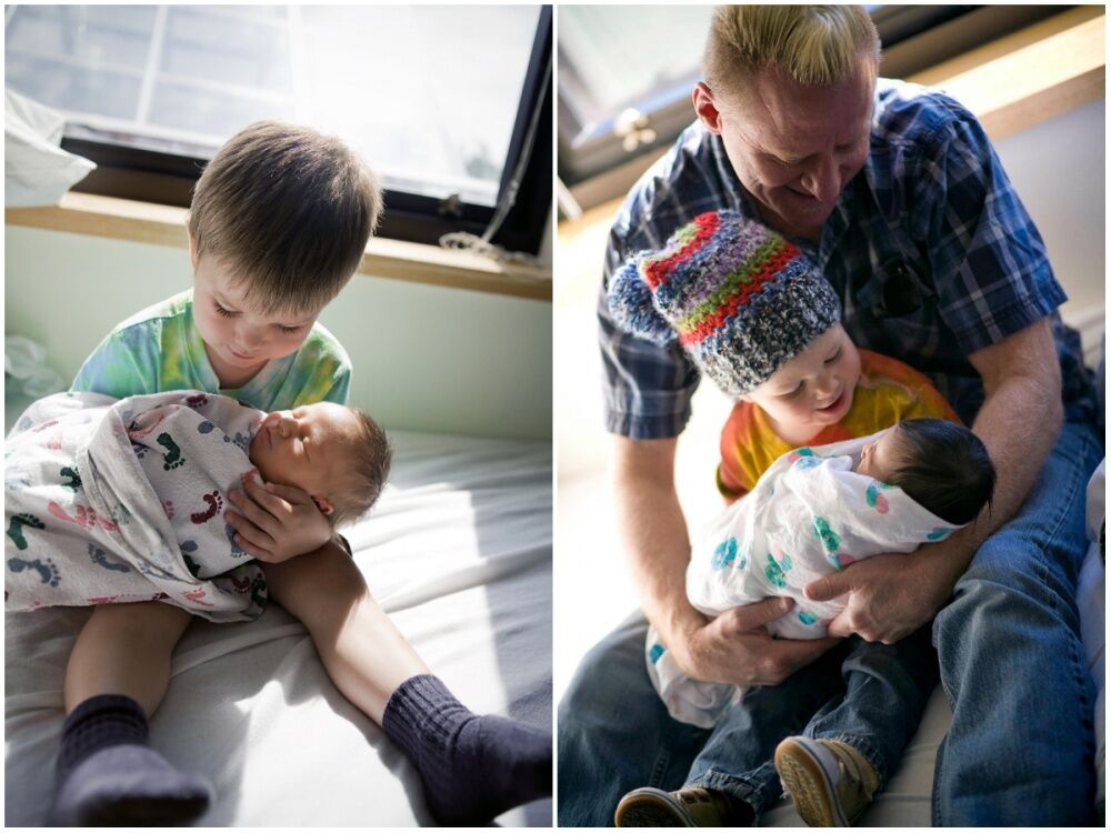 Трогательные фото детей, которые впервые увидели своих братиков и сестричек