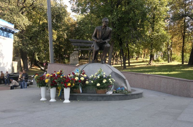 Ветераны "Динамо" сыграли в память Белькевича, Баля и Гусина: видео моментов