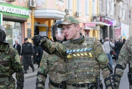 Мирный Харьков: в городе Нацгвардия, тяжелая техника, закрыты центральные станции метро 