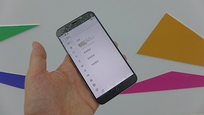 Meizu  выпустила смартфон на новом 8-ядерном процессе MediaTek