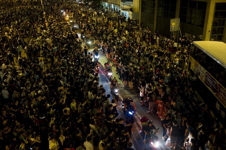 Демонстранты в Гонконге блокировали бизнес-центр города