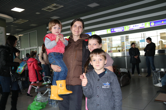 Черновецкий отправил детей из зоны АТО на отдых в Грузию